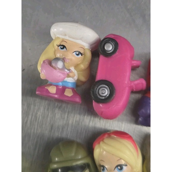 BLIP Toys SQUINKIES lot of 8 mini figure toys Rubber Barbie Thor Alien Magneto - Picture 4 of 5